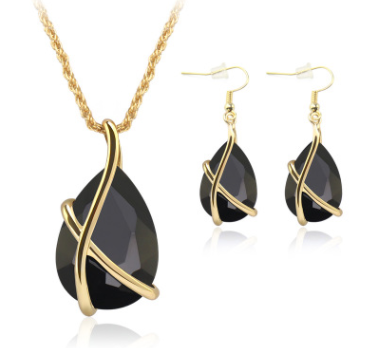 Pendant Necklace Earrings Nostalgic Crystal