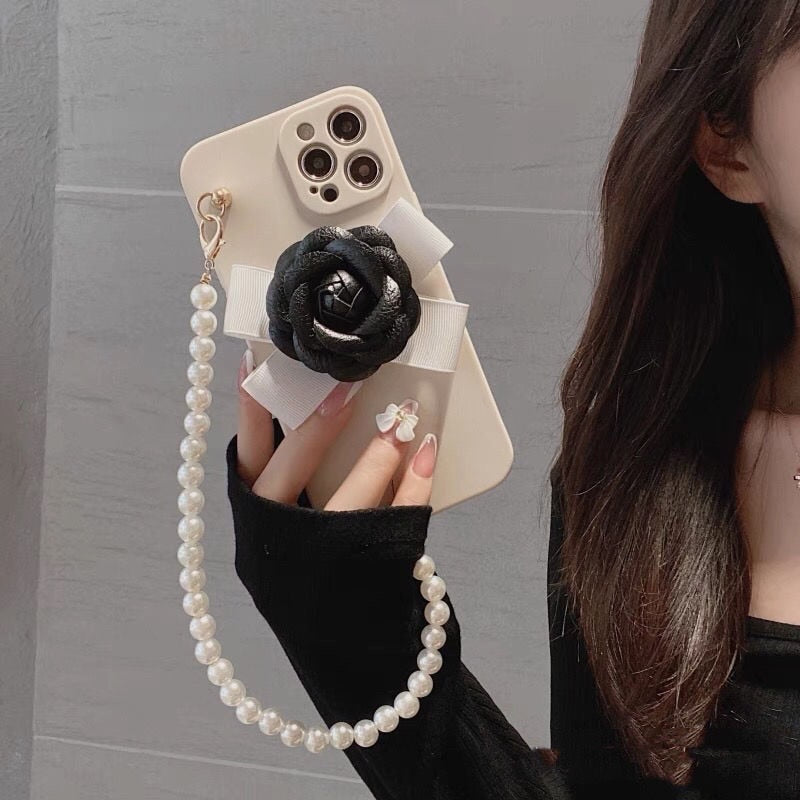 ins Camellia Pearl Bracelet Chain Liquid Silicone Case For iPhone