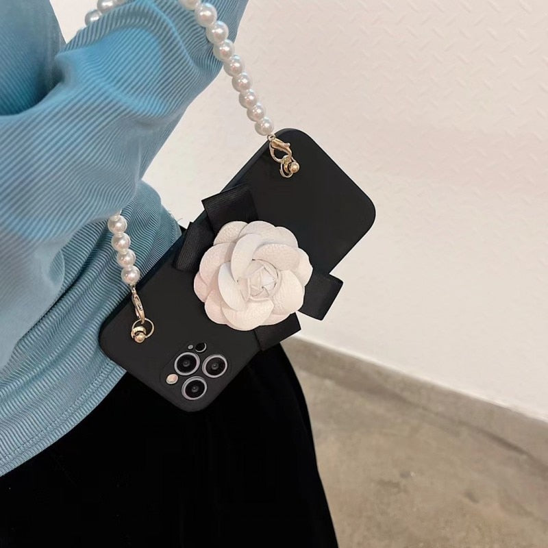 ins Camellia Pearl Bracelet Chain Liquid Silicone Case For iPhone