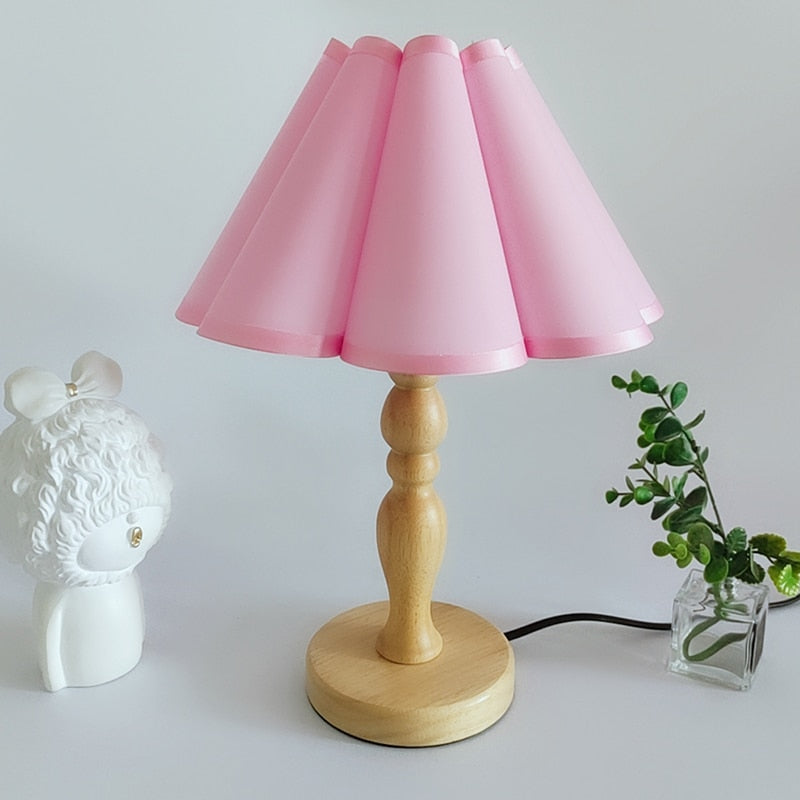 Cute Bedside Solid Wooden Table Lamp With Fabric Flower Shade