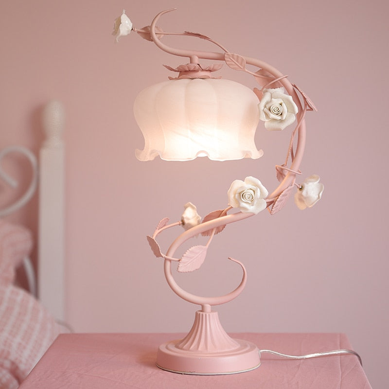 Princess Heart LED Table Lamp – Sallye Shop