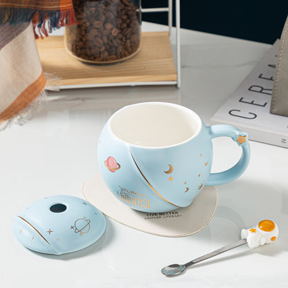Creative Spaceman Planet Round Mug With Lid Spoon
