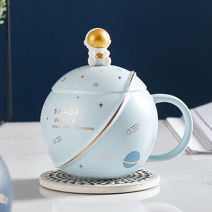 Creative Spaceman Planet Round Mug With Lid Spoon